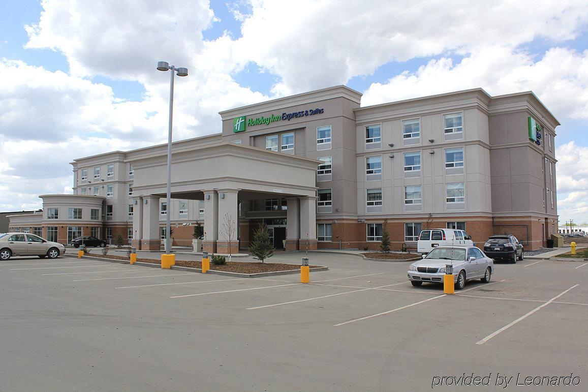 Chateau Inn & Suites Bonnyville Exteriör bild